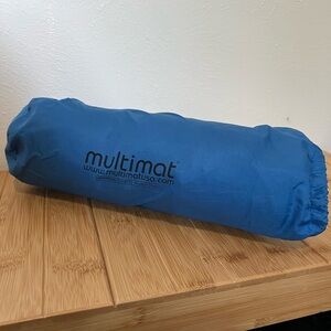 Inflatable travel pillow